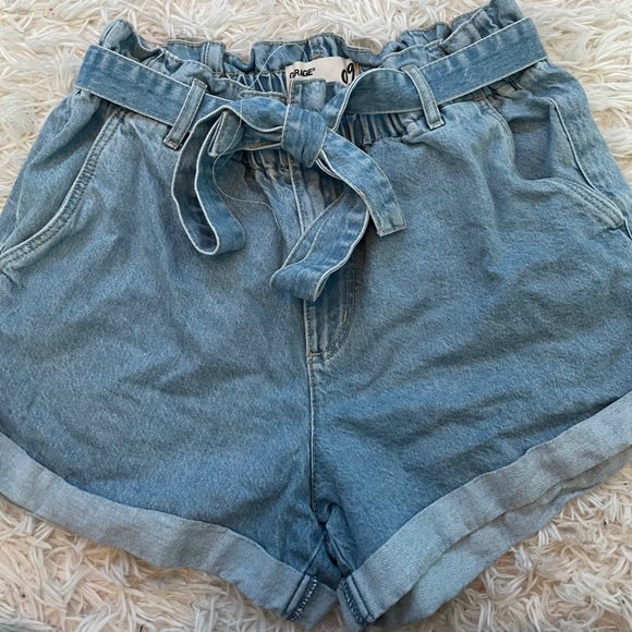 Garage shorts - Picture 2 of 3